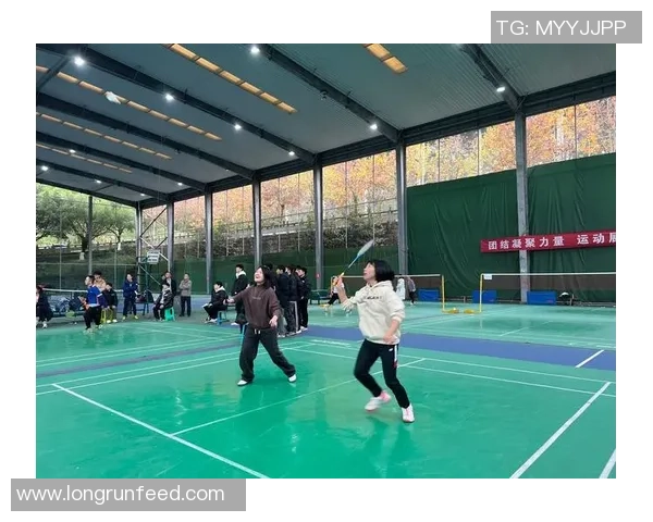 南京羽毛球队与成都羽毛球队赛后复盘个人能力对比分析