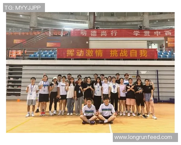 广州羽毛球队引领最新羽毛球配合TOP10榜单展现实力与团队默契